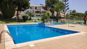 01 Sra da Rocha com Piscina e AC - Casas & Papéis